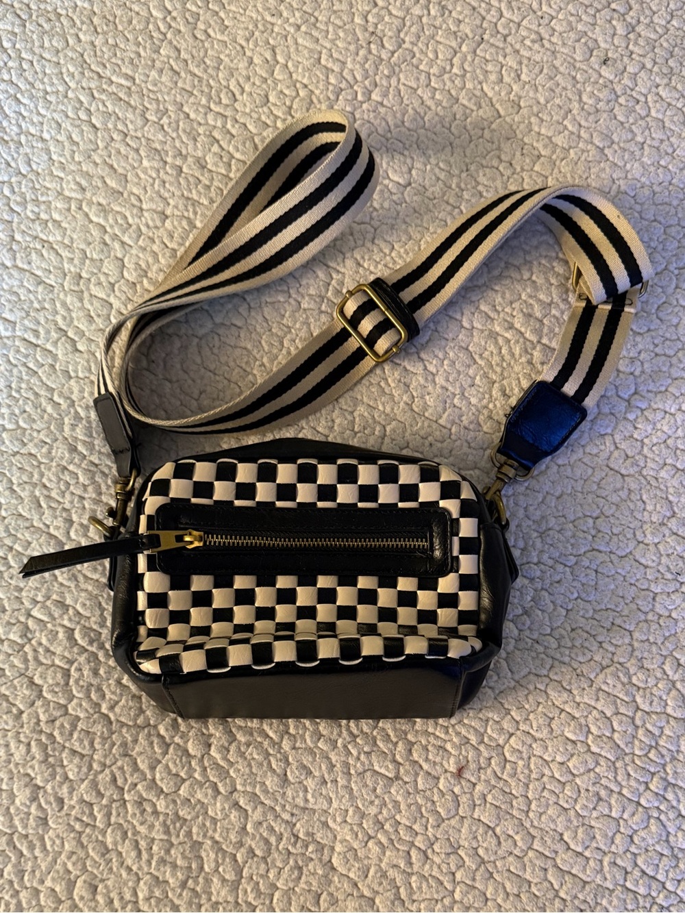 Universal Thread Black & Cream Checkered Crossbody Bag